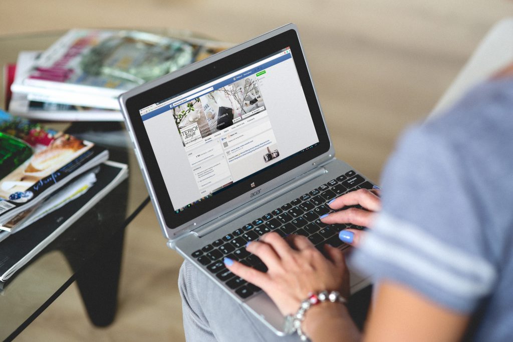 Mẹo giảm chi phí quảng cáo Facebook Ads: Thêm các nội dung hấp dẫn vào quảng cáo